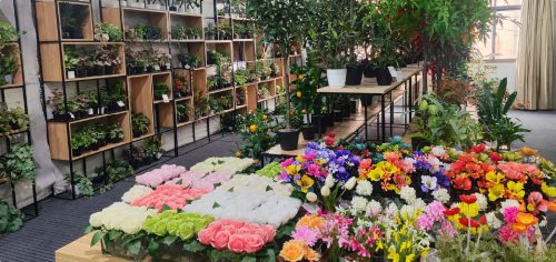 The Art and Innovation of Artificial Blooms Featured Image