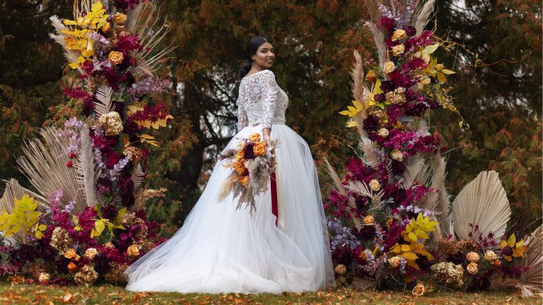 Fake vs Real Flowers for Wedding: How to Choose the Best Option Featured Image