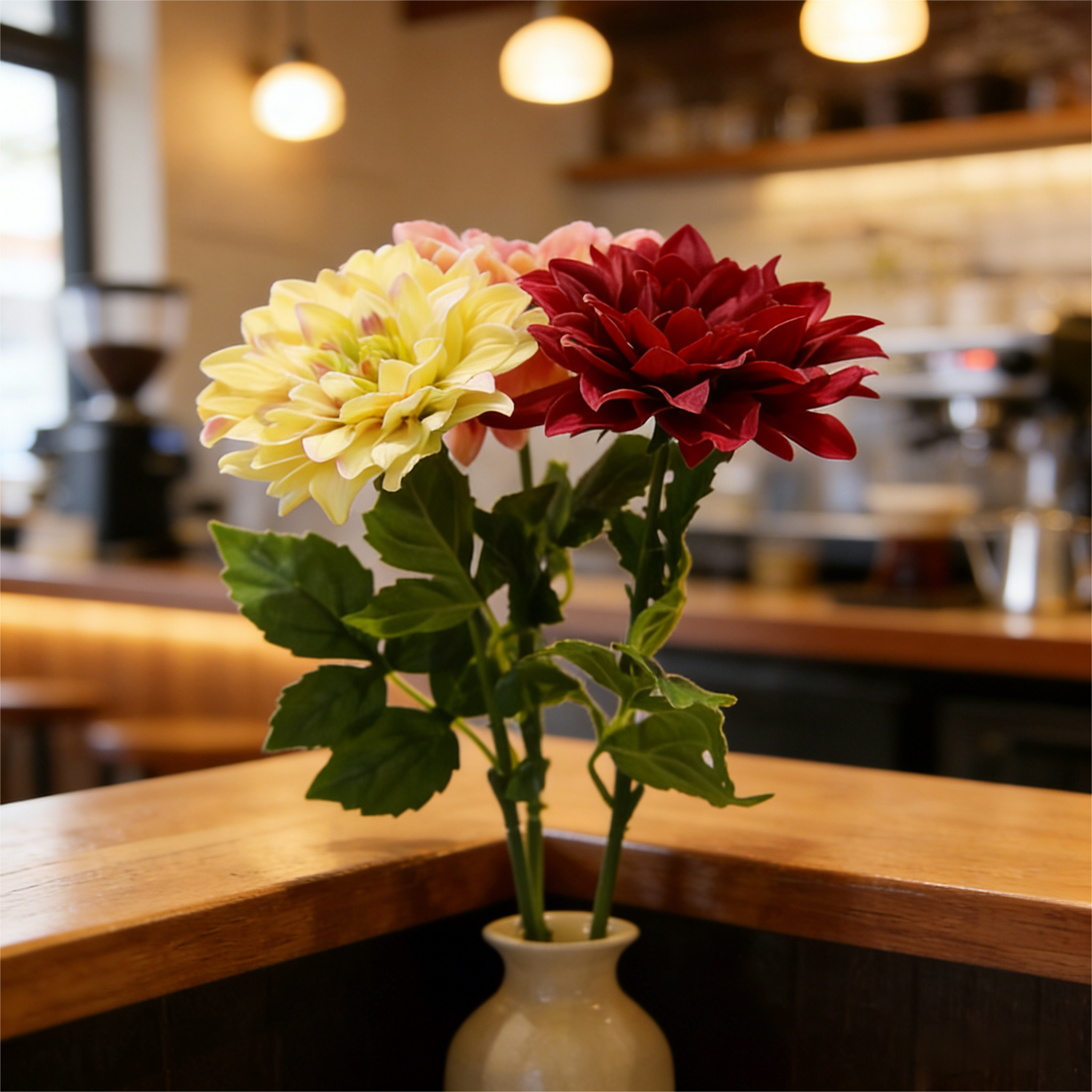 Real-Touch Moisturizing Dahlia